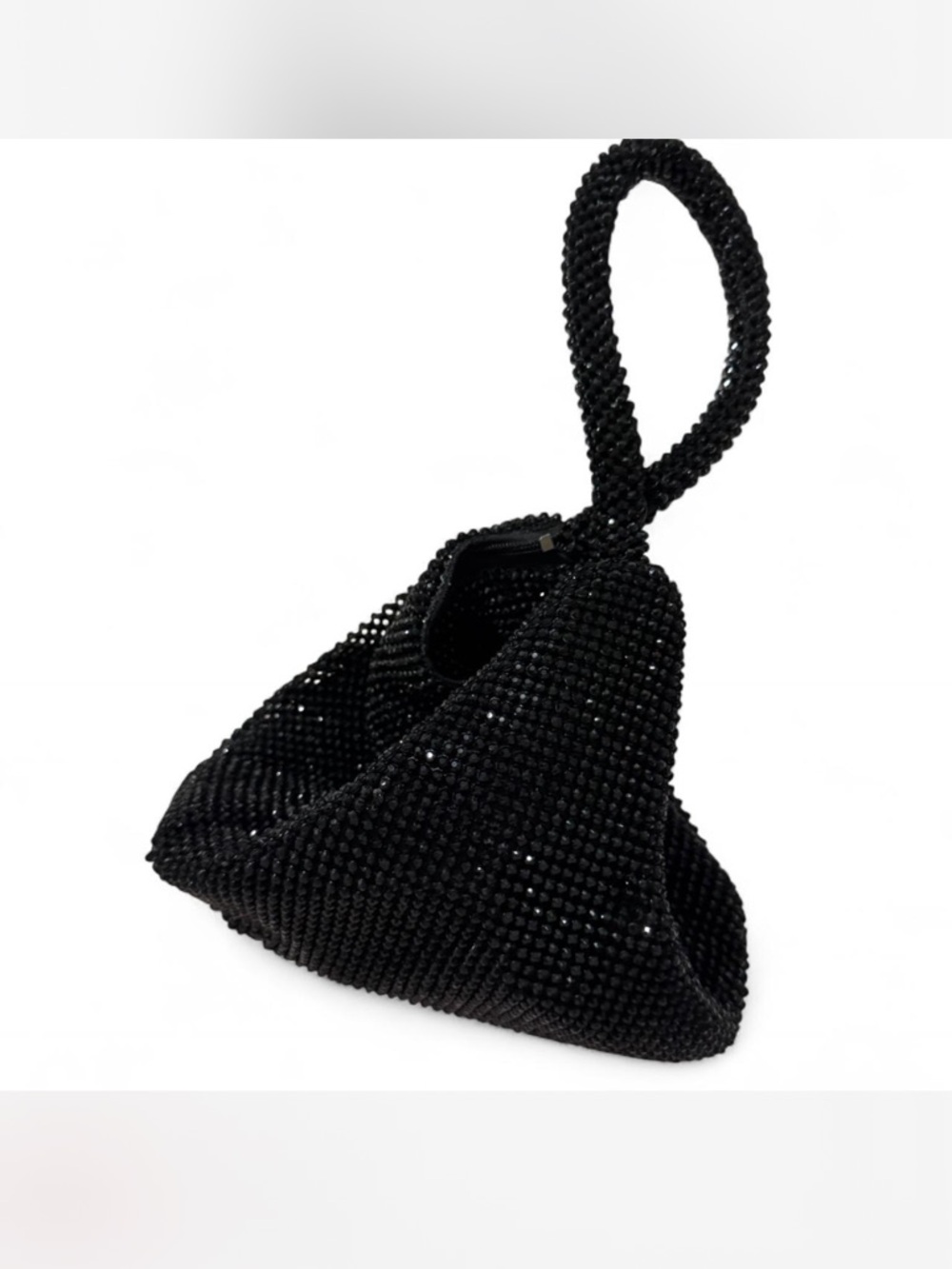 Black beaded sparkly wristlet bag with zipper closure and magnetic closure #glam